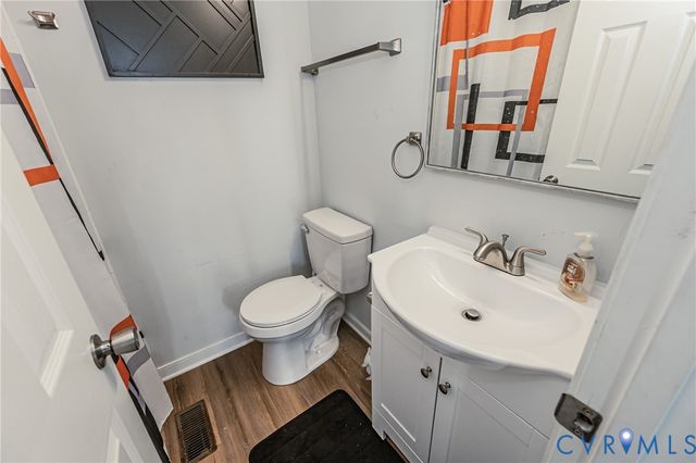 21310 Chesterfield Ave, Chesterfield, VA 23803