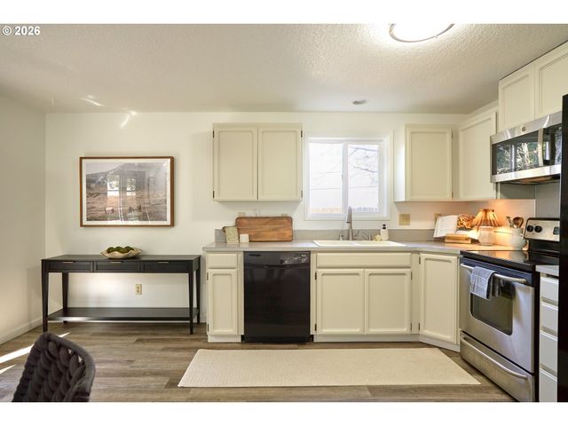 214 Ne 158th Ave, Vancouver, WA 98684