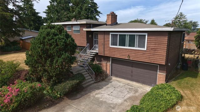 23031 19th Avenue S, Des Moines, WA 98198