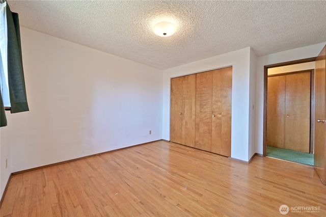 23031 19th Avenue S, Des Moines, WA 98198