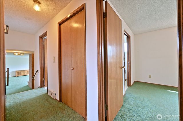 23031 19th Avenue S, Des Moines, WA 98198