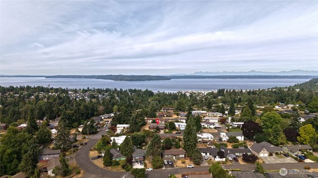 23031 19th Avenue S, Des Moines, WA 98198