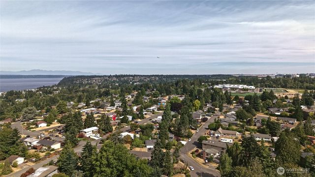 23031 19th Avenue S, Des Moines, WA 98198