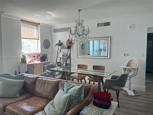 31 SE 5th St 1911, Miami, FL 33131