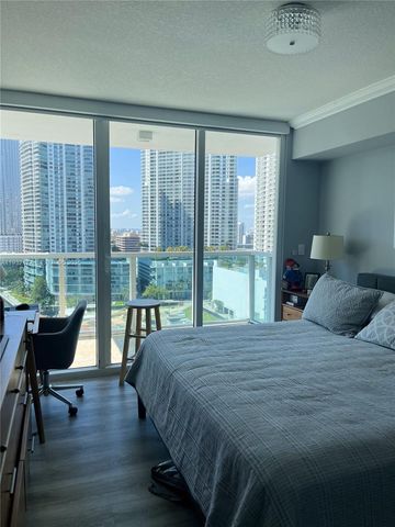 31 SE 5th St 1911, Miami, FL 33131