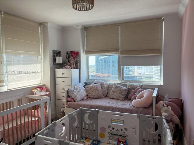 31 SE 5th St 1911, Miami, FL 33131