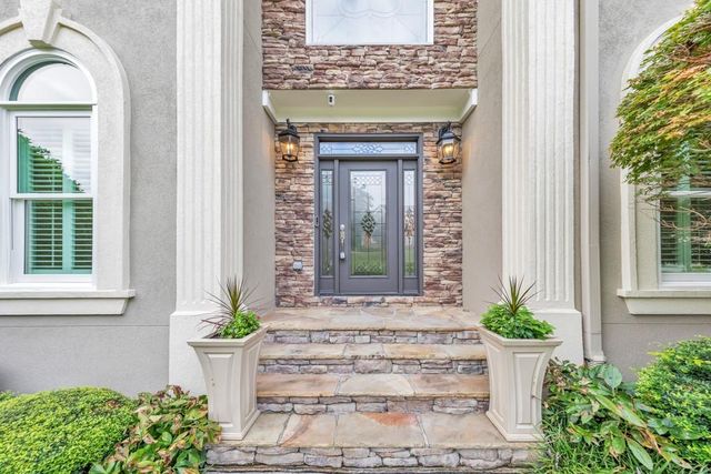 2306 Arabian Drive NE, Marietta, GA 30062