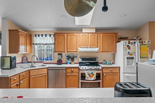 23723 W CANNON Drive, Congress, AZ 85332