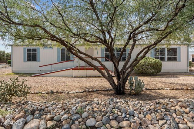 23723 W CANNON Drive, Congress, AZ 85332