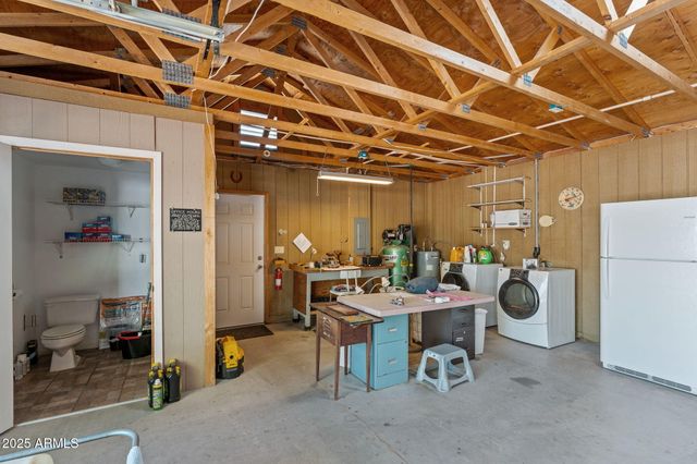 23723 W CANNON Drive, Congress, AZ 85332