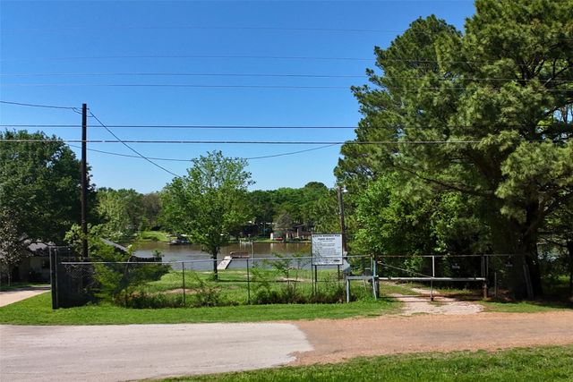 109 Karen Lane, Gun Barrel City, TX 75156