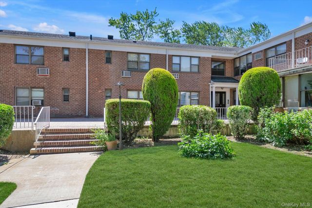 1203 E Broadway G13, Hewlett, NY 11557