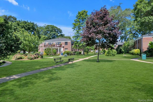 1203 E Broadway G13, Hewlett, NY 11557