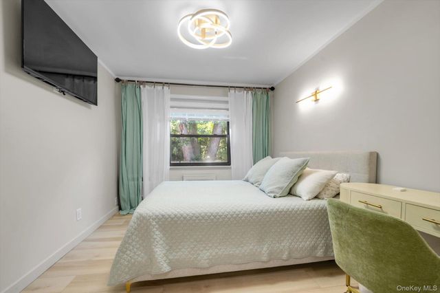 1203 E Broadway G13, Hewlett, NY 11557