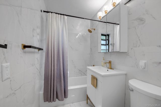 1203 E Broadway G13, Hewlett, NY 11557