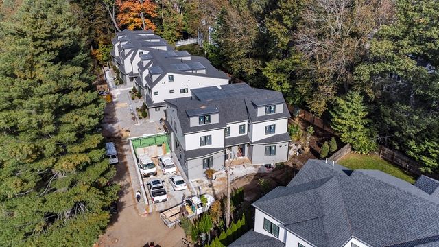 956 Walnut Street 4, Newton, MA 02461