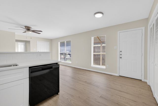 2971 Loving Avenue, Fort Worth, TX 76106