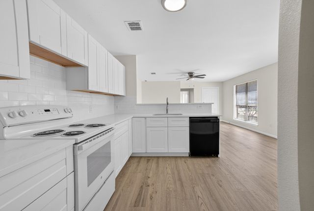 2971 Loving Avenue, Fort Worth, TX 76106