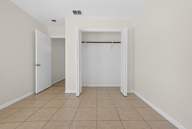 2971 Loving Avenue, Fort Worth, TX 76106