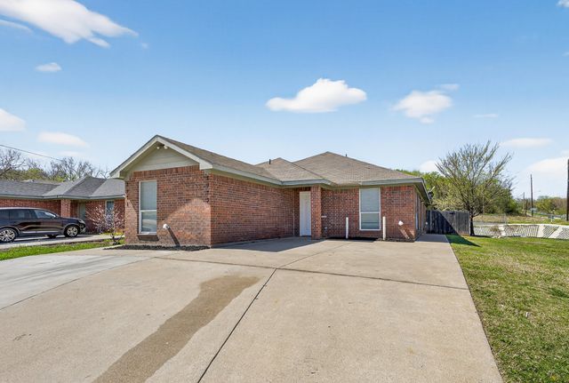 2971 Loving Avenue, Fort Worth, TX 76106