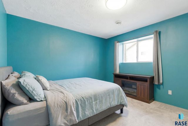 6612 W Bonnie Ct Court, Sioux Falls, SD 57106