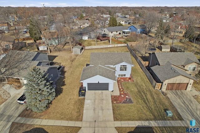 6612 W Bonnie Ct Court, Sioux Falls, SD 57106