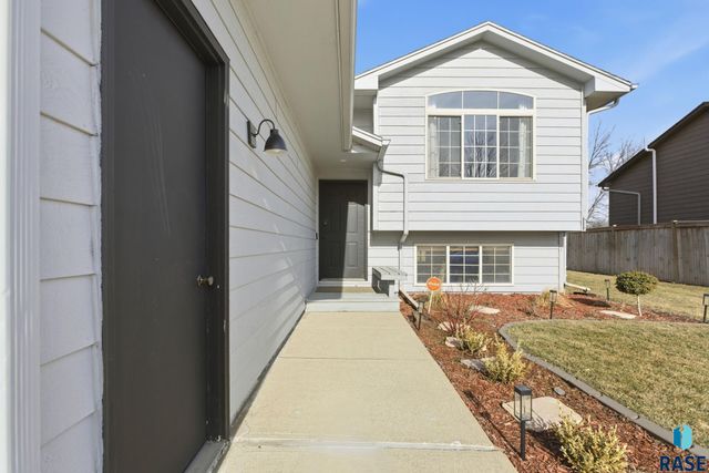 6612 W Bonnie Ct Court, Sioux Falls, SD 57106