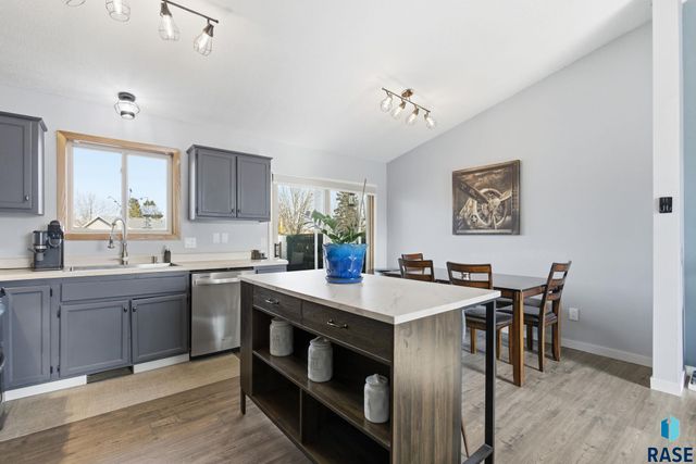 6612 W Bonnie Ct Court, Sioux Falls, SD 57106