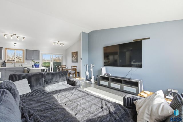 6612 W Bonnie Ct Court, Sioux Falls, SD 57106