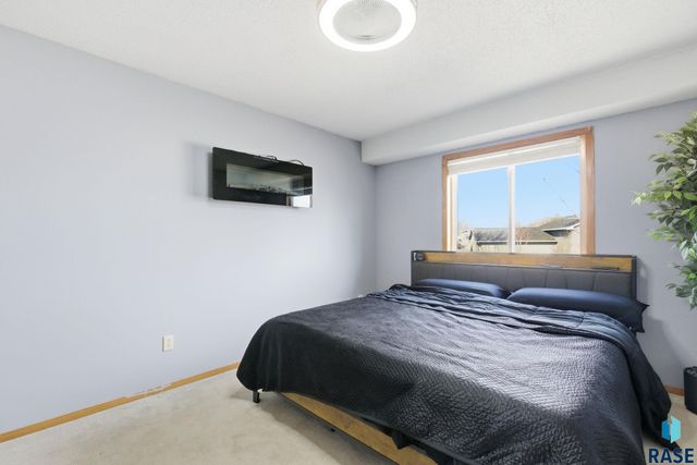 6612 W Bonnie Ct Court, Sioux Falls, SD 57106