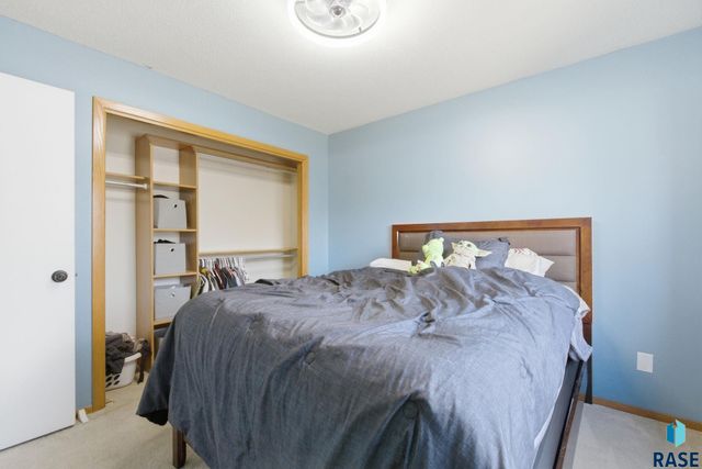 6612 W Bonnie Ct Court, Sioux Falls, SD 57106