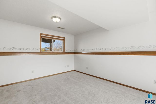 6612 W Bonnie Ct Court, Sioux Falls, SD 57106