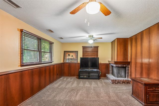 4500 73rd Street, Urbandale, IA 50322