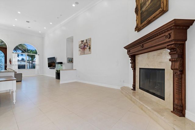 4241 NE 23 TERRACE, Lighthouse Point, FL 33064