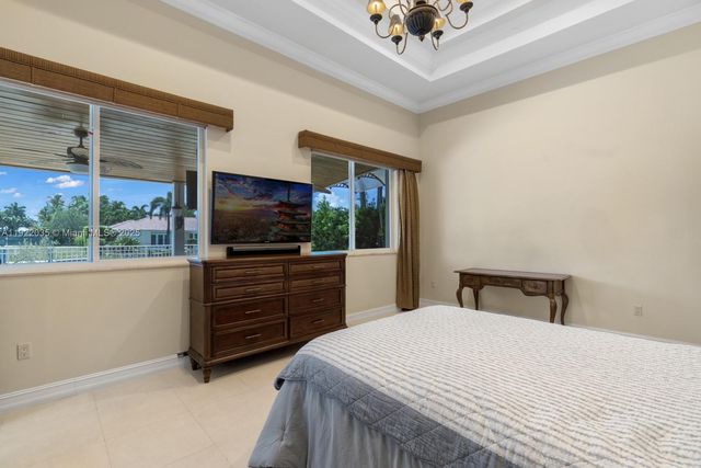 4241 NE 23 TERRACE, Lighthouse Point, FL 33064