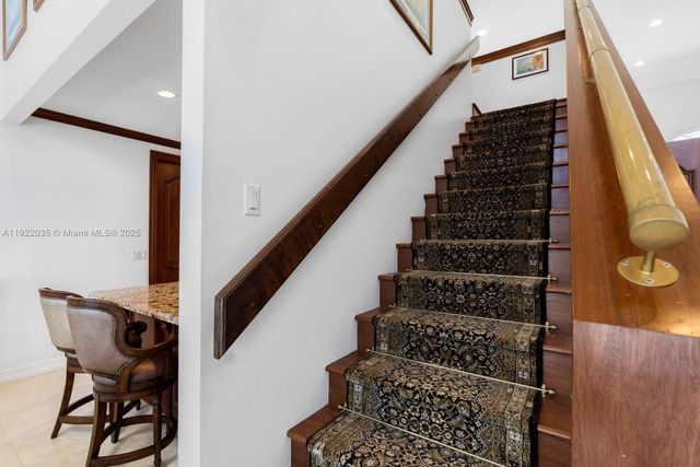 4241 NE 23 TERRACE, Lighthouse Point, FL 33064