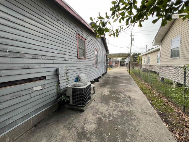 517 Point St, Houma, LA 70360