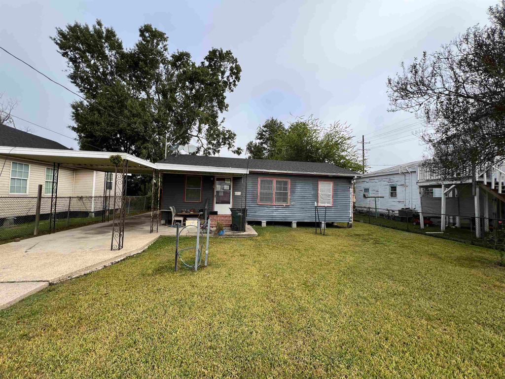 517 Point St, Houma, LA 70360
