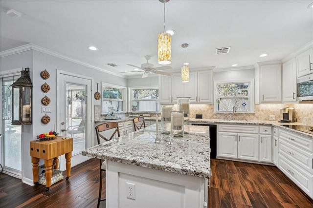 8611 Ferris Drive, Houston, TX 77096