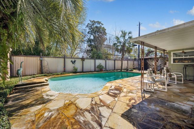 8611 Ferris Drive, Houston, TX 77096