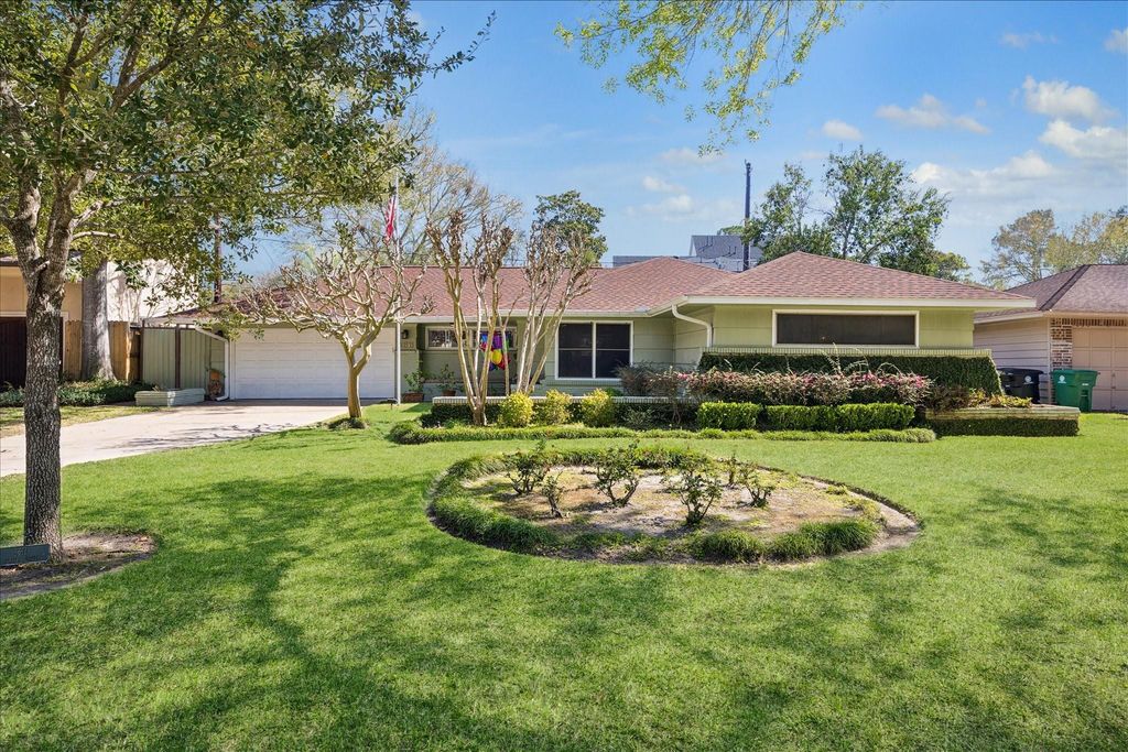 8611 Ferris Drive, Houston, TX 77096