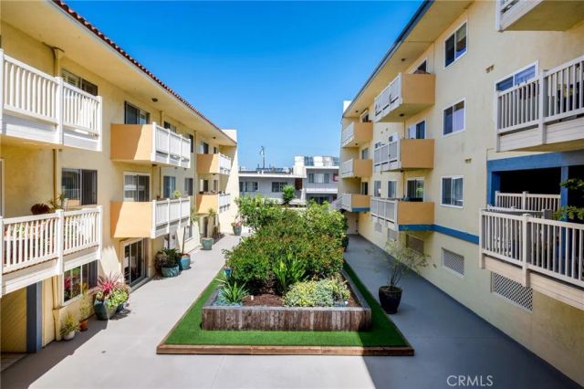 1707 Pacific Coast Highway 413, Hermosa Beach, CA 90254