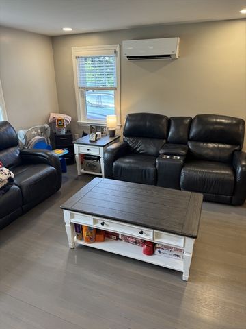 31 Mckenney Cir, Andover, MA 01810