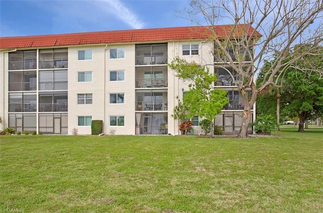 4380 27th CT SW 202, Naples, FL 34116