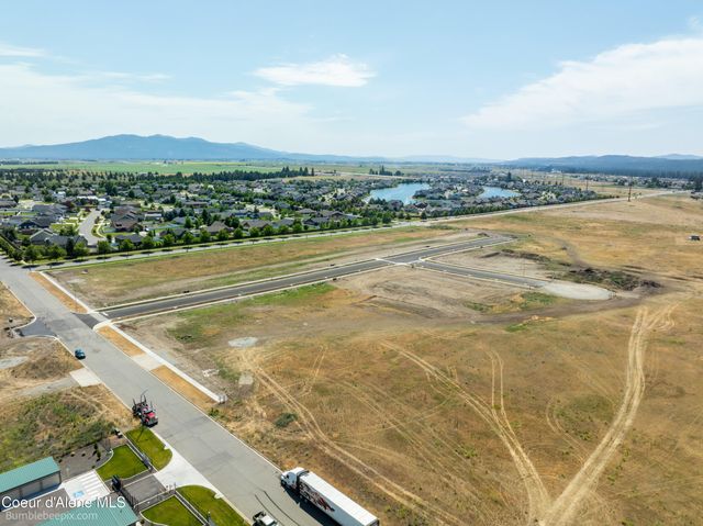 6881 W Karle Ln, Rathdrum, ID 83858