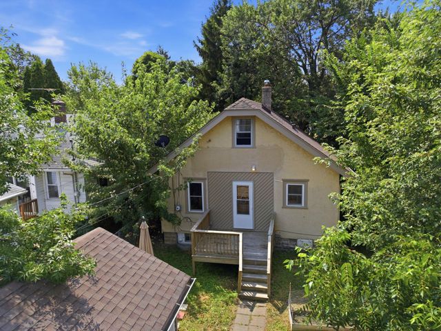 1017 Maryland Avenue E, Saint Paul, MN 55106