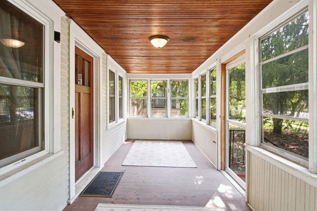 1017 Maryland Avenue E, Saint Paul, MN 55106