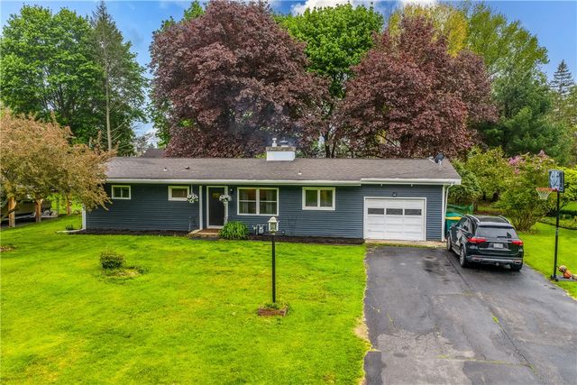 37 White Hill Drive, Penfield, NY 14625