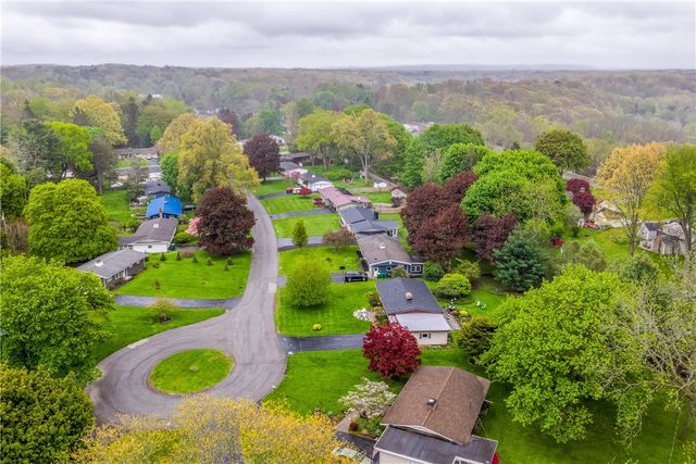 37 White Hill Drive, Penfield, NY 14625