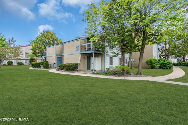 16 Northrup Drive 221, Brick, NJ 08724